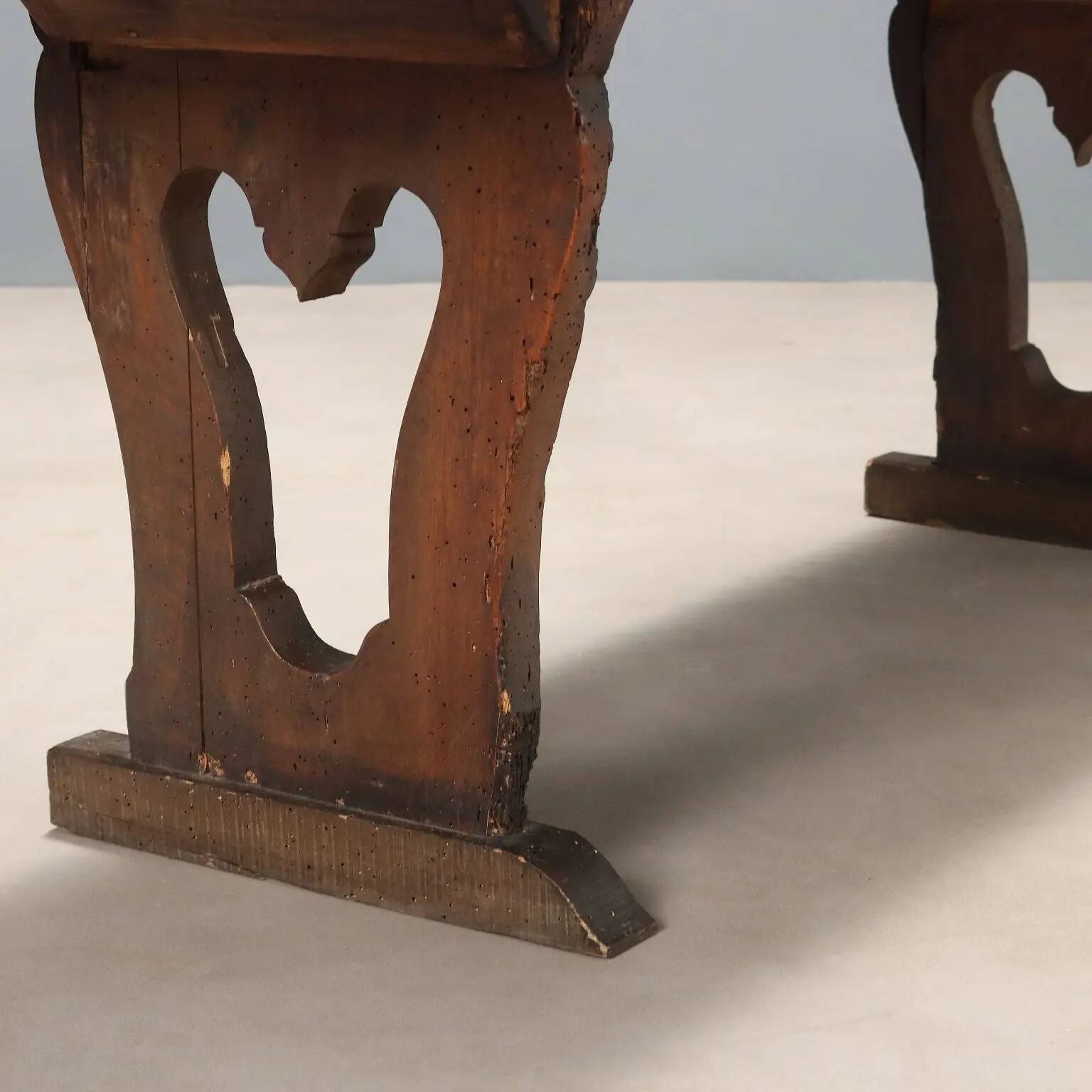 Antique walnut wood bench, Italy, 18th century