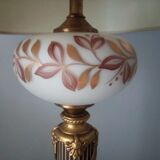 Lampe de salon laiton, et opaline