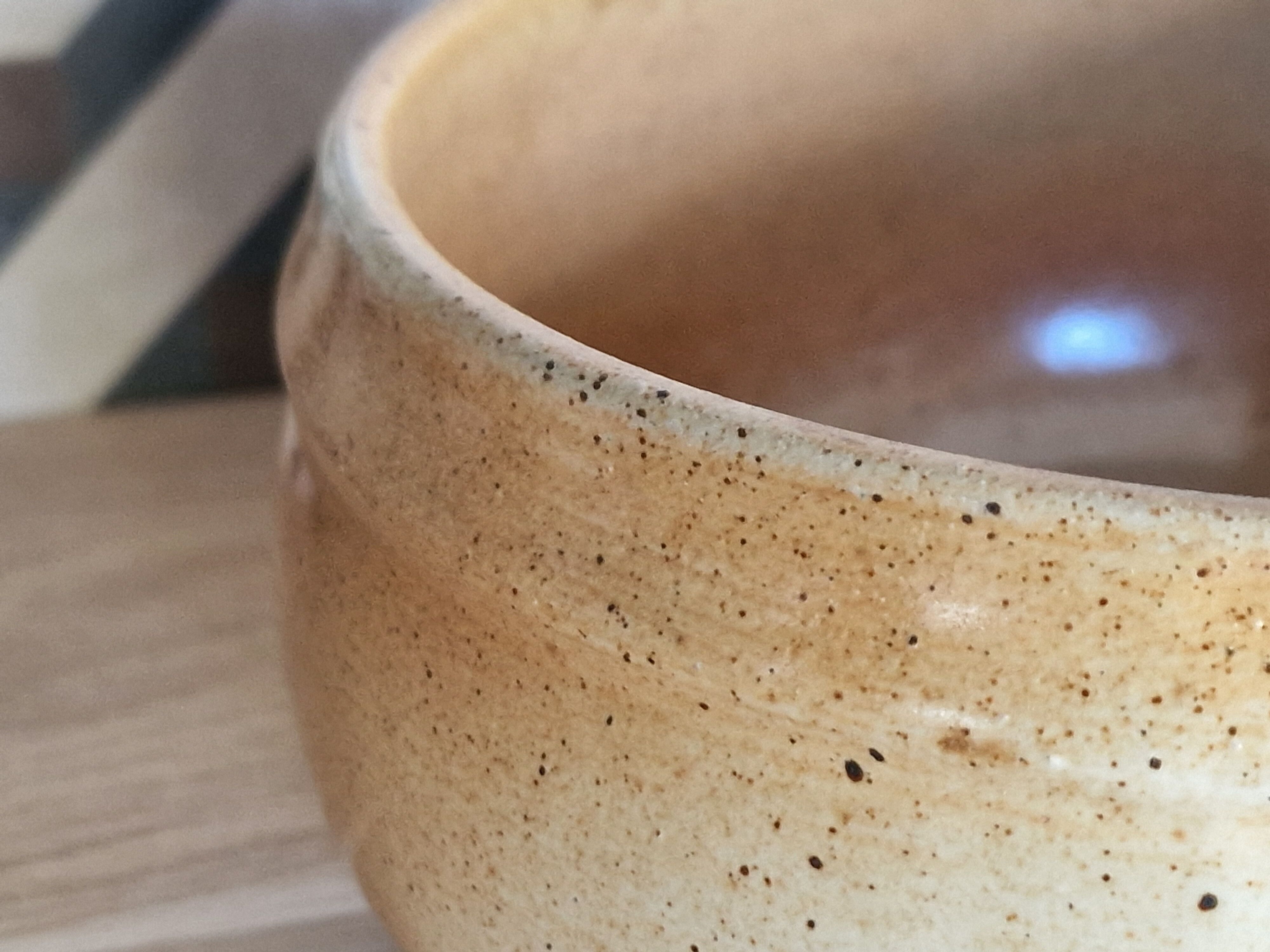 Salad jatte in Marais sandstone