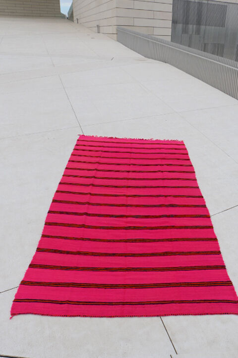 Shama shine, large pink breathable blanket rug 210 x 420 cm