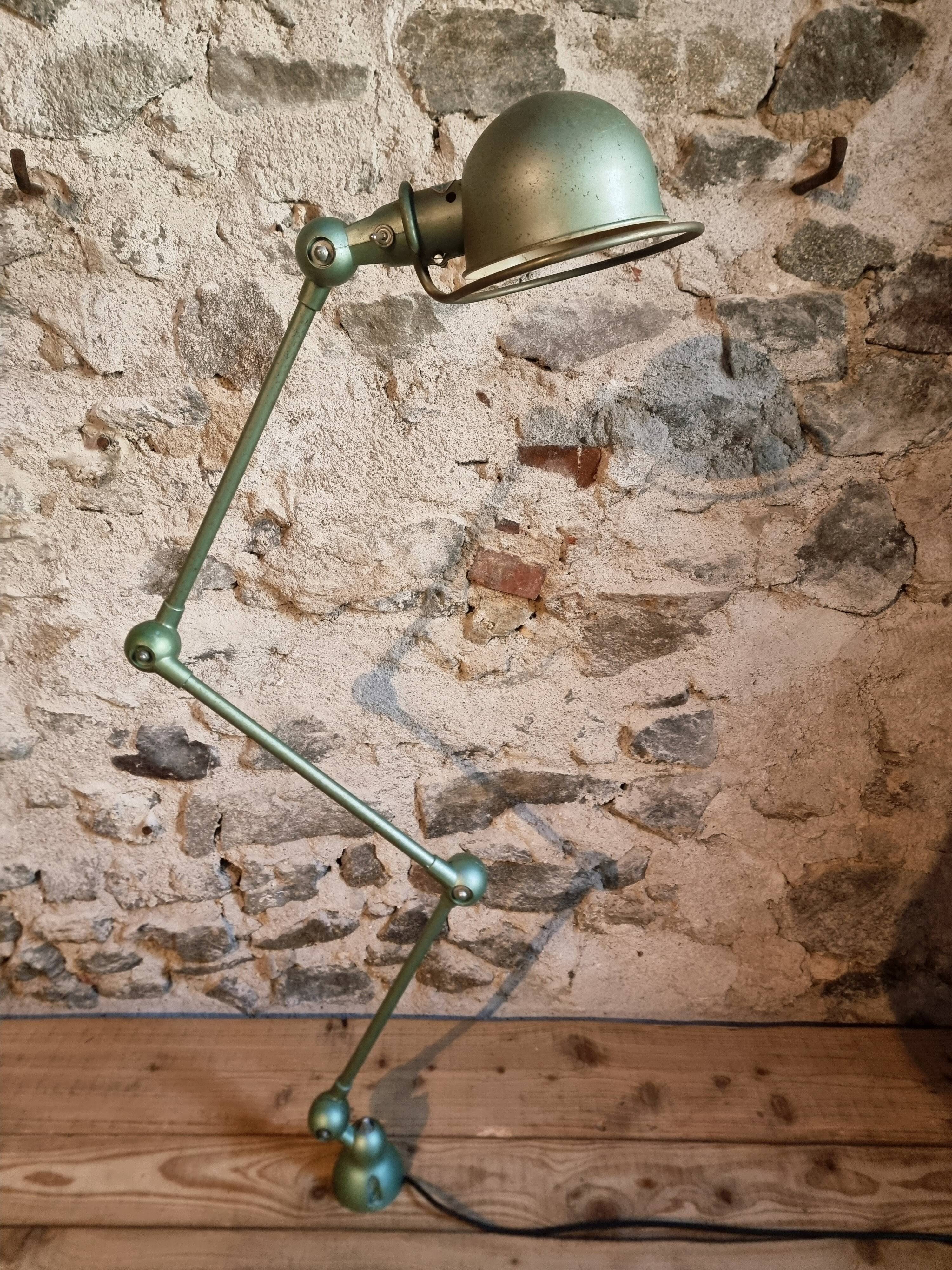 Lampe industrielle vintage Jieldé à 3 bras verte – Lampe de travail française réglable B22