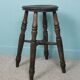 Tabouret en bois tourné