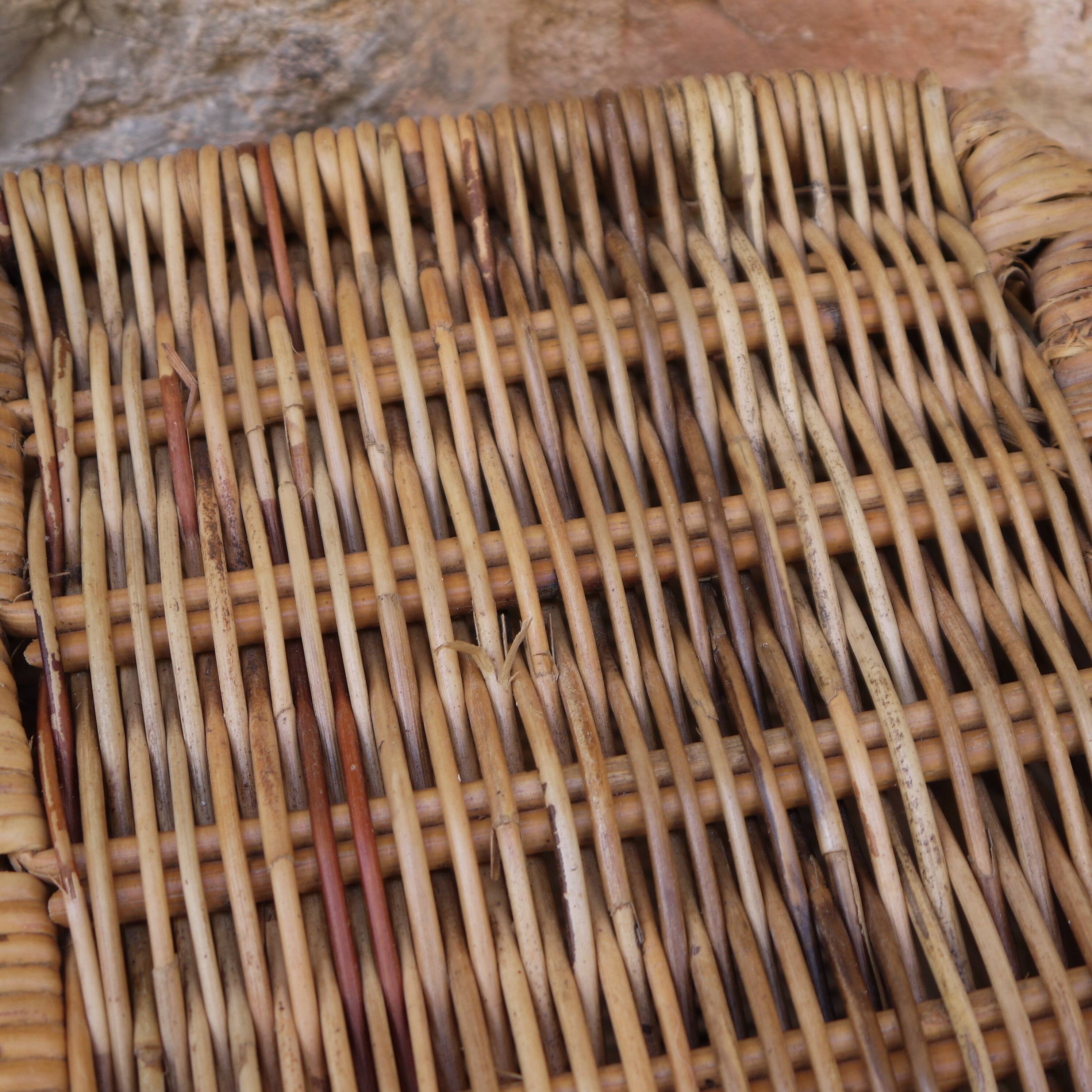 Wicker picnic basket