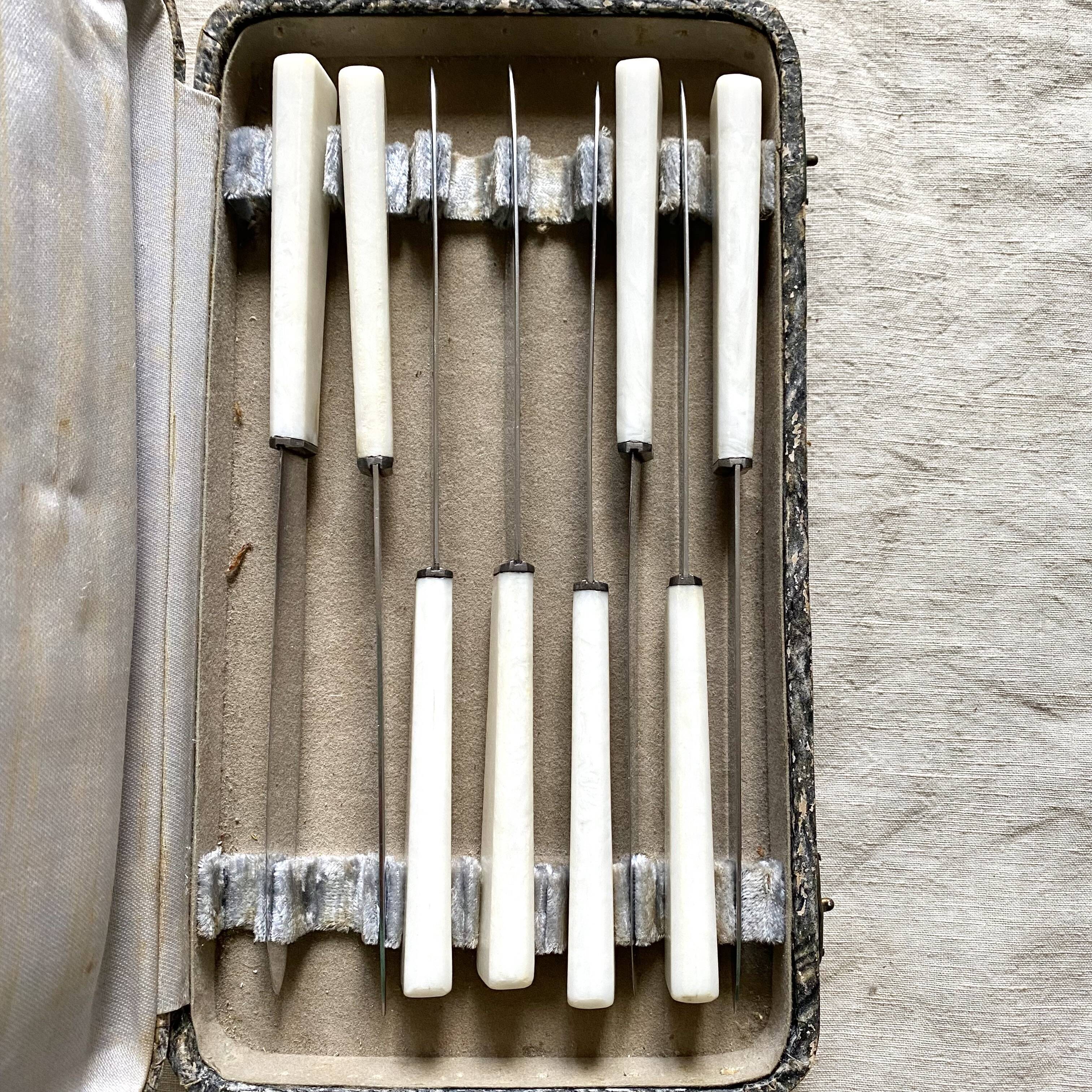 8 antique stainless knives