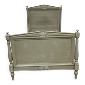 Lit de style Louis XVI début XXème en bois peint