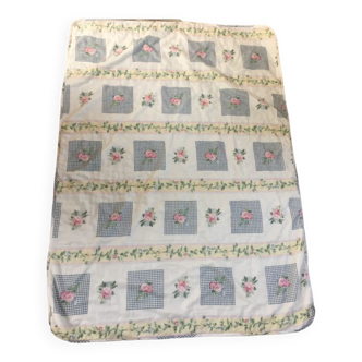 Vintage-Joli covers bed patchwork and floral patterns