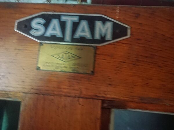 Frigidaire et glaciere de boucher