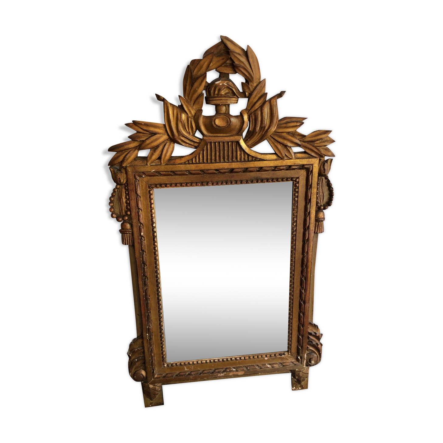 Gilded wooden pediment mirror