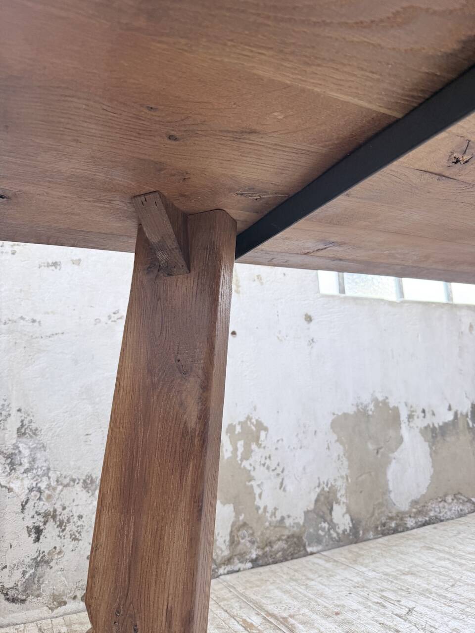 Brutalist oak table by De Puydt, Belgium 1970