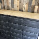 Ronéo industrial furniture with 15 shoe flaps