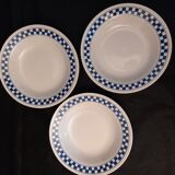 Trio of hollow earthenware plates ''Oxford Brazil'' Blue Checkerboard patterns