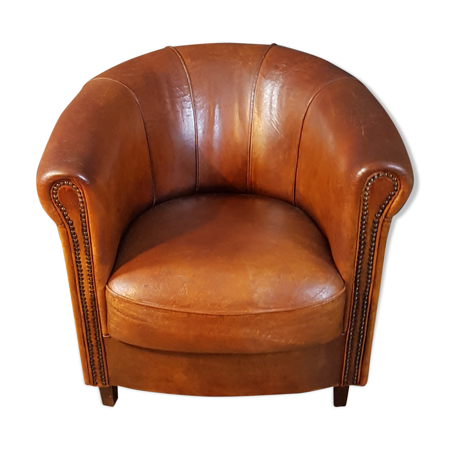 Joris Club chair, made of sheepskin