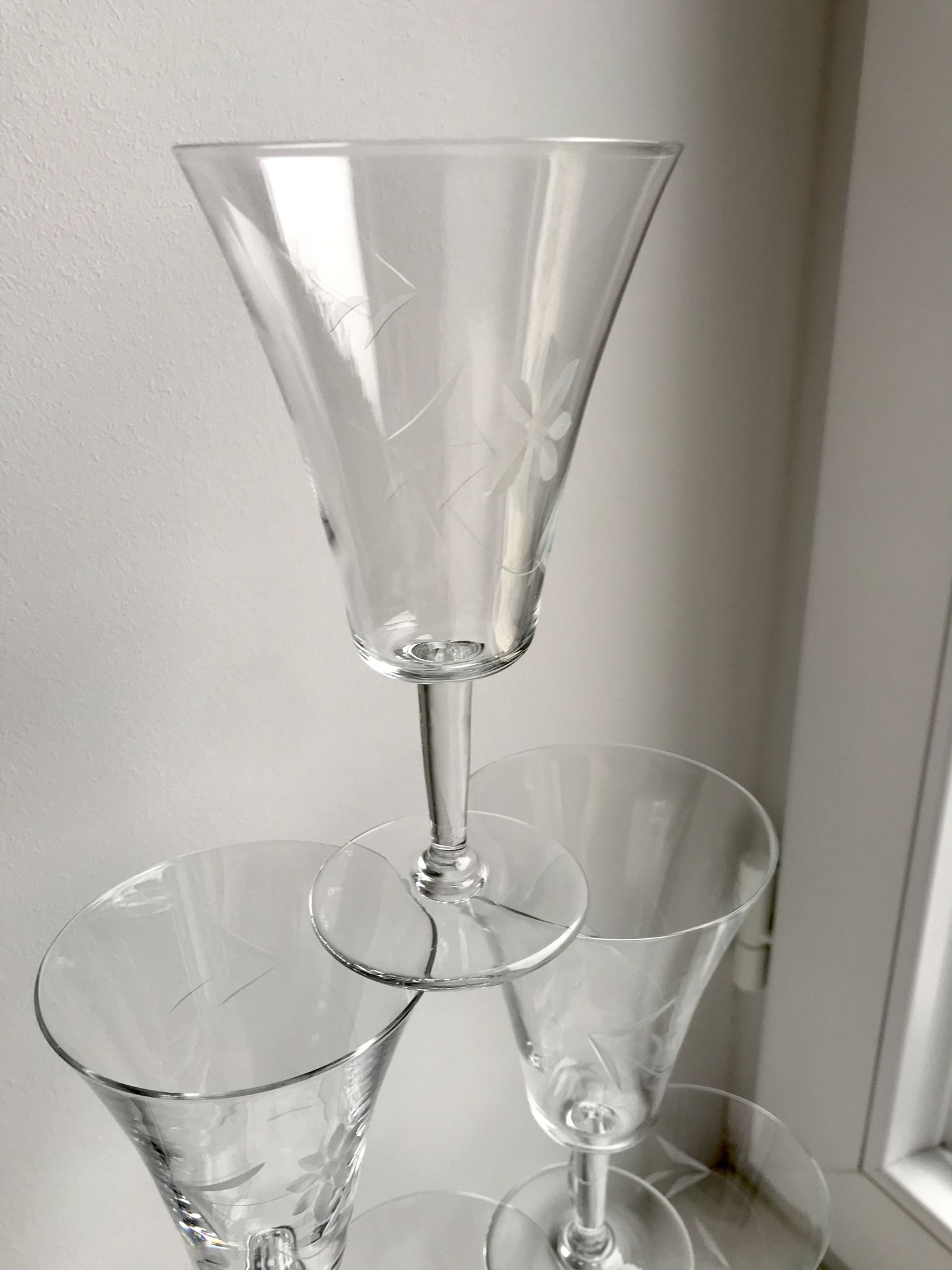 Set of 6 glasses of wine, water crystal engraved years 50-60