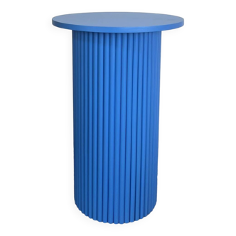 round and fluted side table in blue