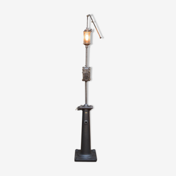 Old gas pump floor lamp in cast iron metal and glass 1930