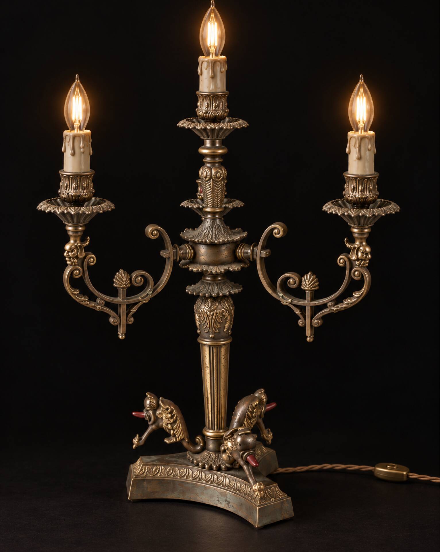 Antique candelabrum with 4 lights – 19th century neo-Renaissance style