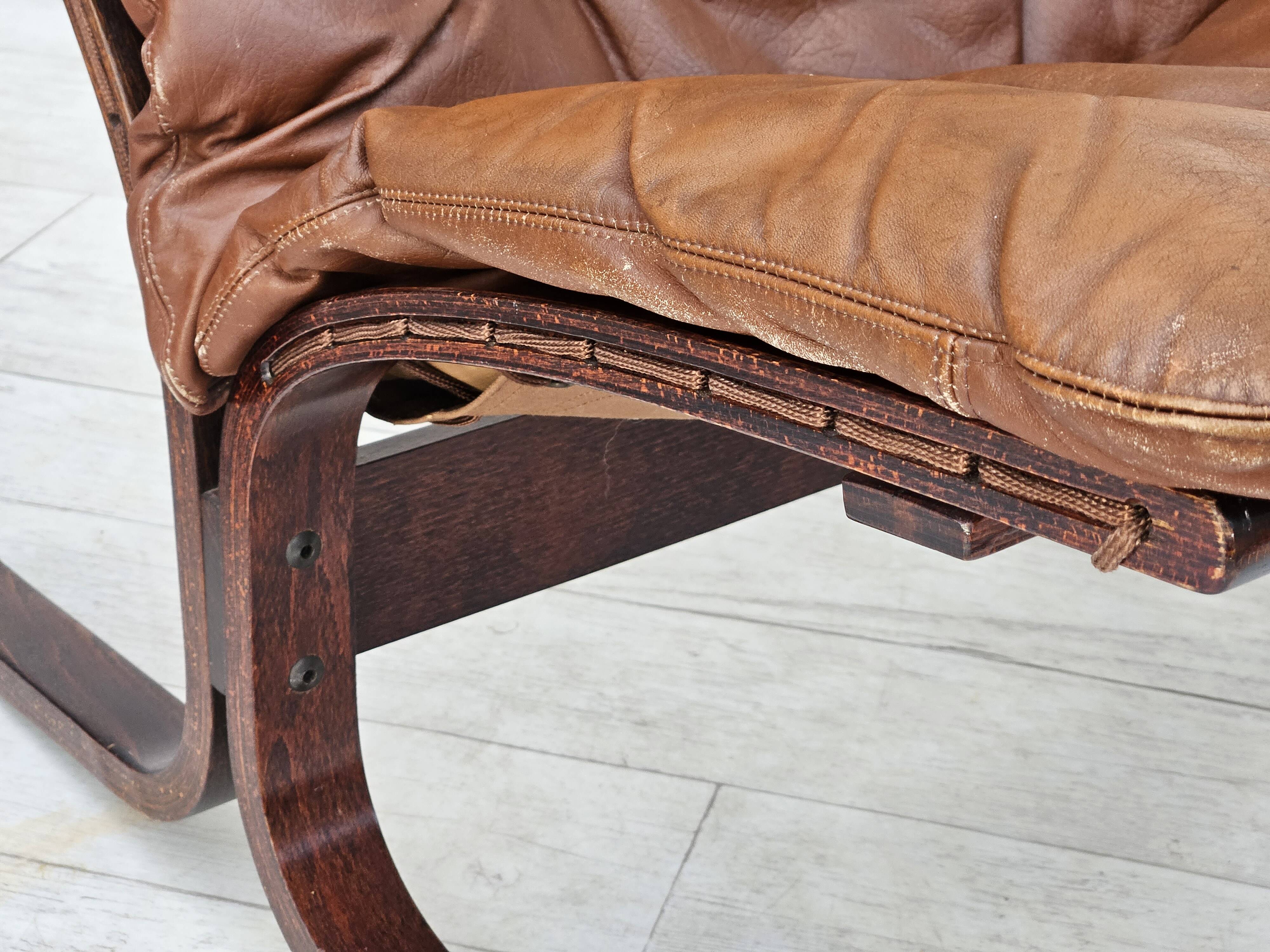 1970s, Norwegian design by Ingmar Relling, model "Siesta", pair of two chairs, original condition.