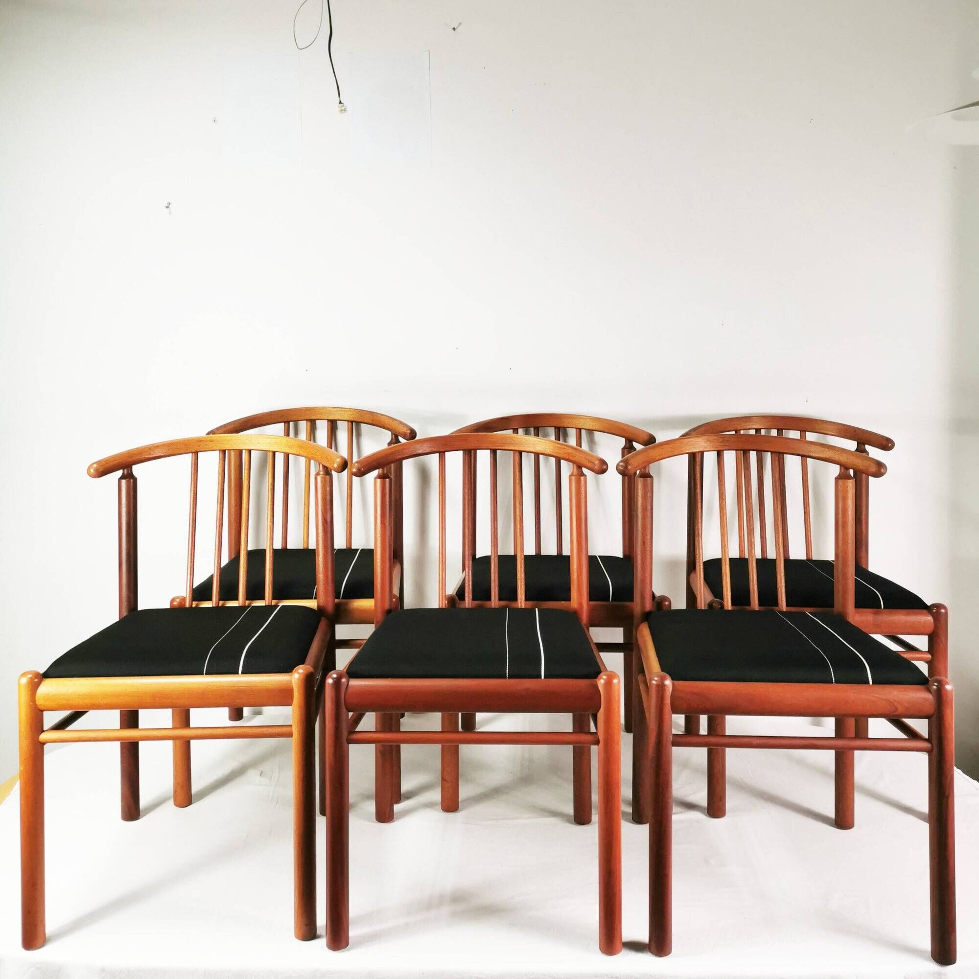 Ensemble de 6 chaises en teck, style Mid-Century, Danemark, années 1970.