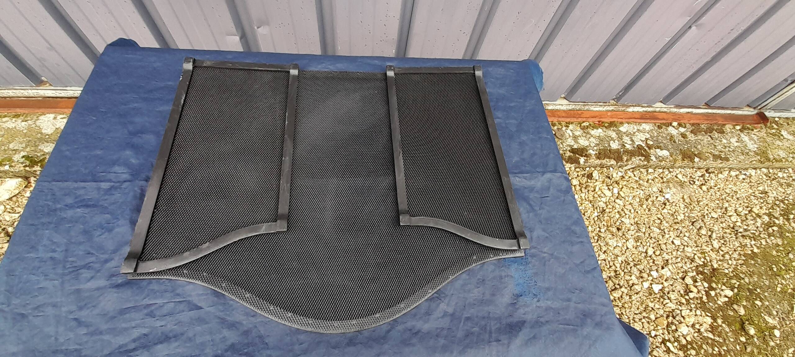 Pare feu  cheminée avec 2 volets en fer forgé noir H 50 cm