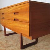 Dresser Uniflex by  Hoffstead