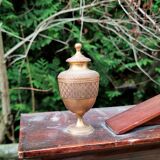 Mahogany pediment mirror with Empire-style cariatids. Return from Egypt