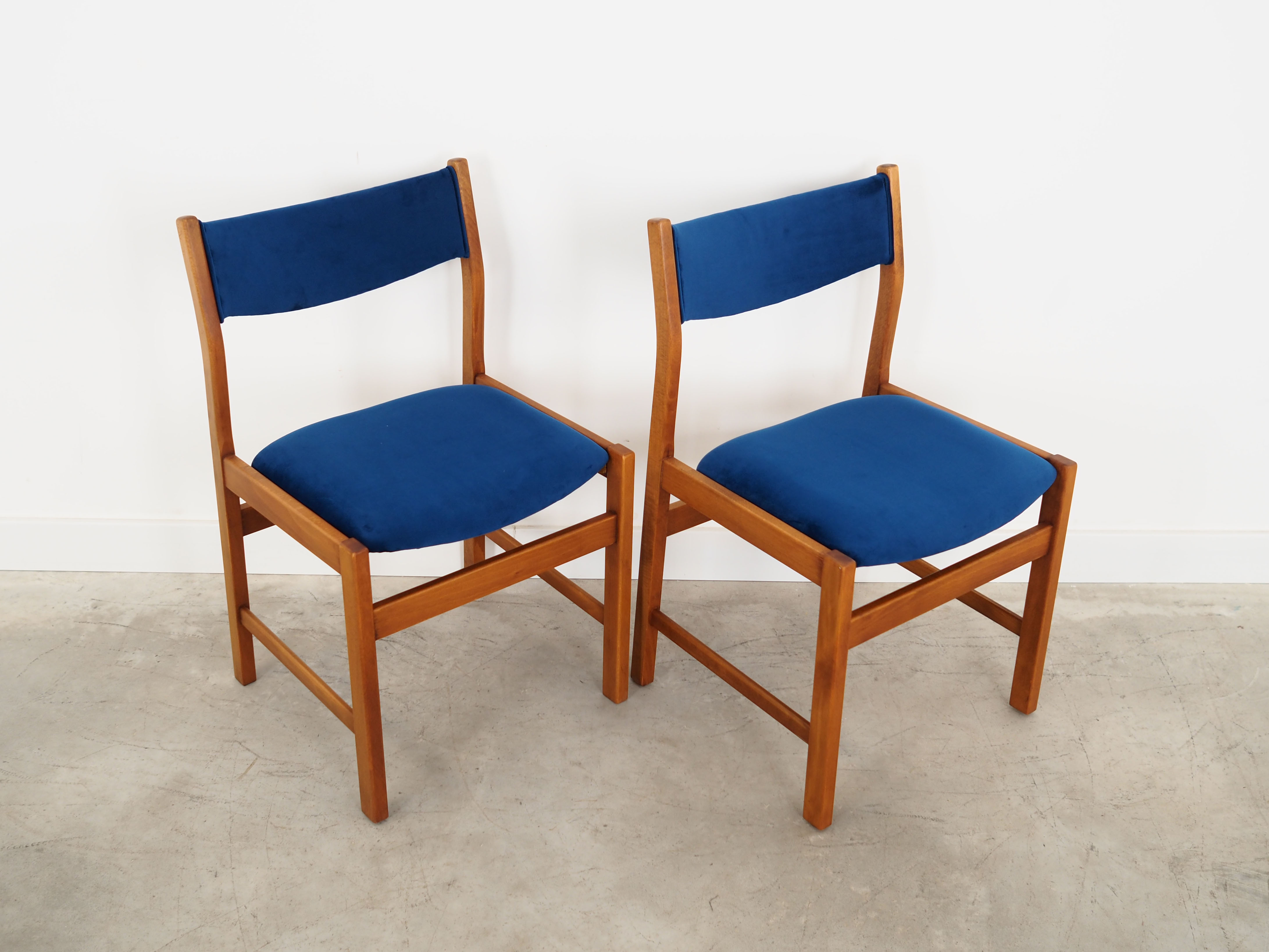 Set of two beech chairs, Danish design, 70s, made in Denmark