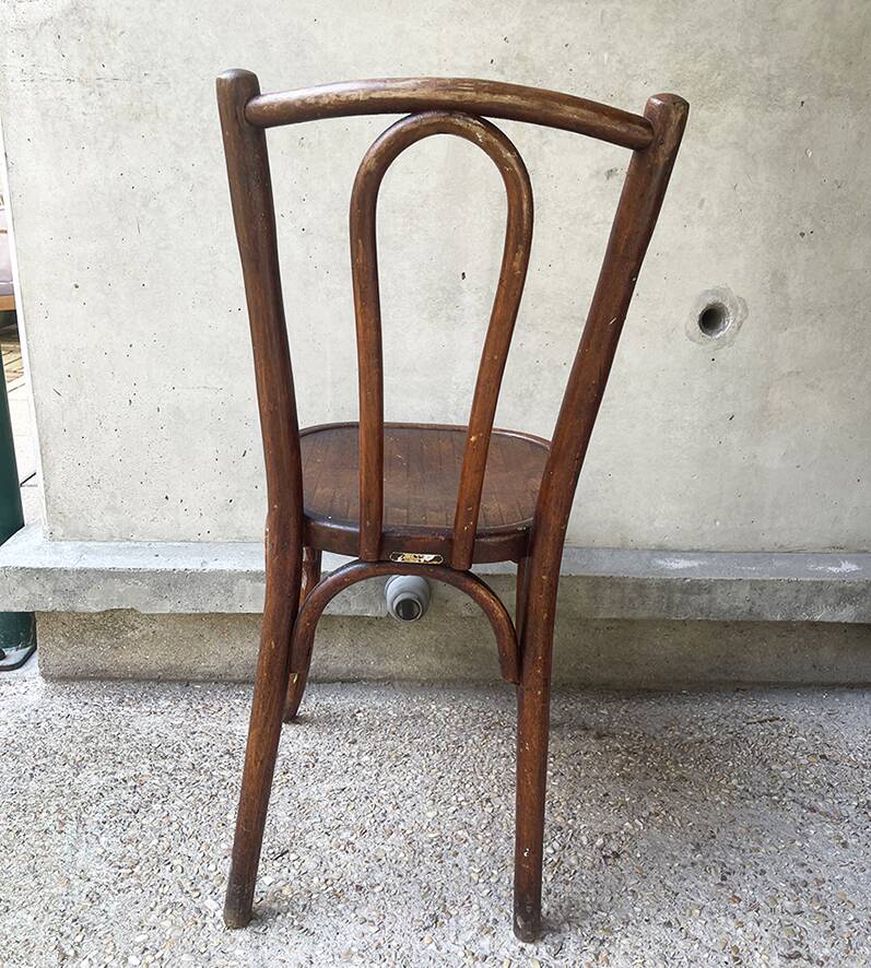 Ancienne chaise de bistrot en bois courbé Thonet