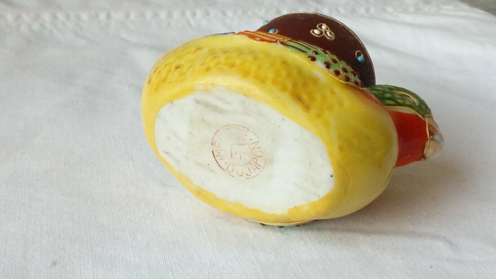 Porcelain coquetier satsuma japan