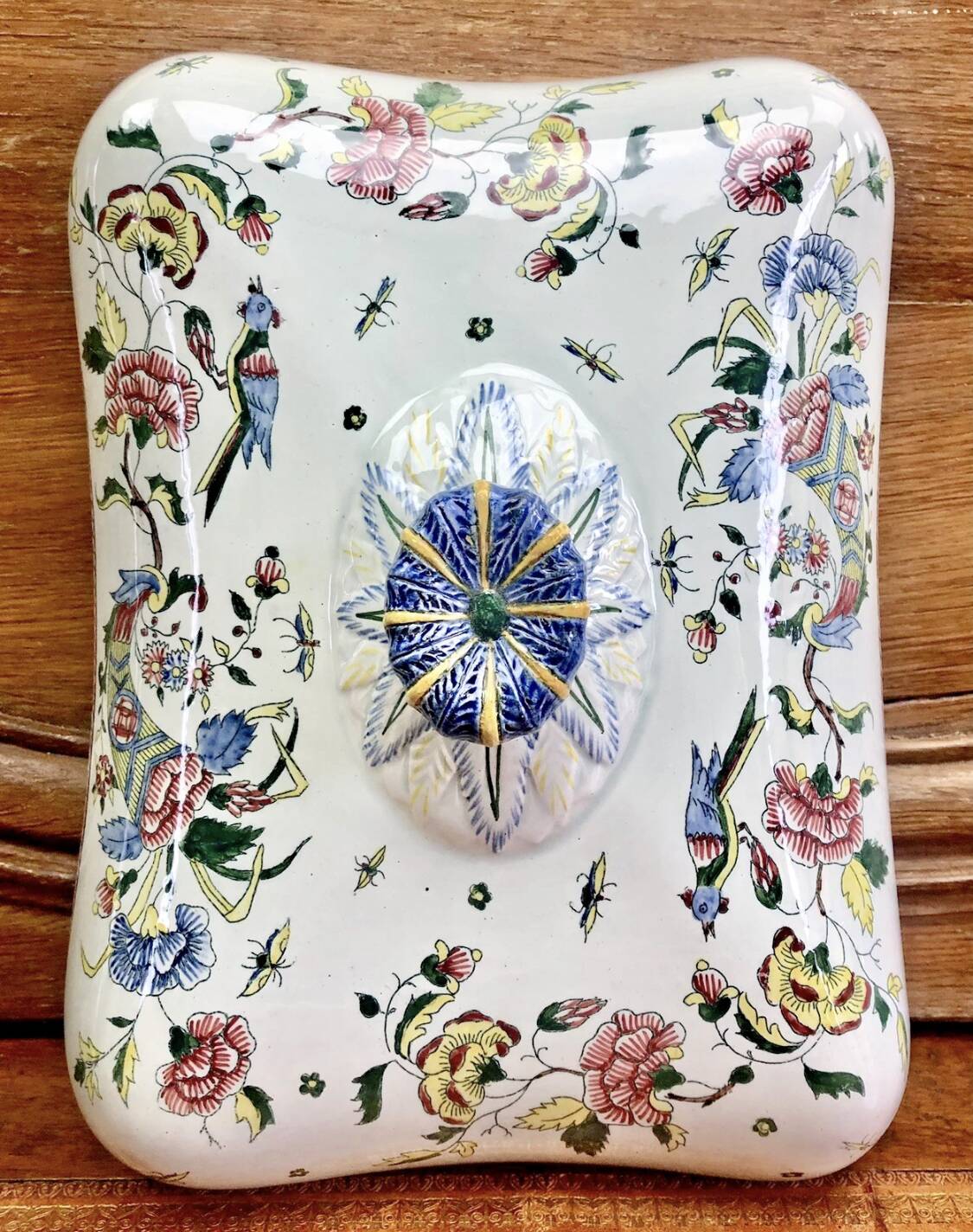 Ancien plat couvert faïence Gien modèle corne d’abondance XIX