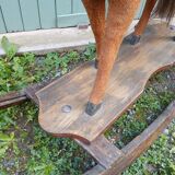 Cheval à bascule ancien