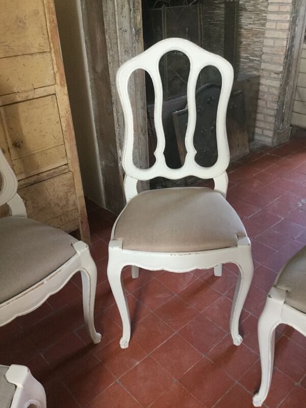 Lot de 5 chaises anciennes en chêne