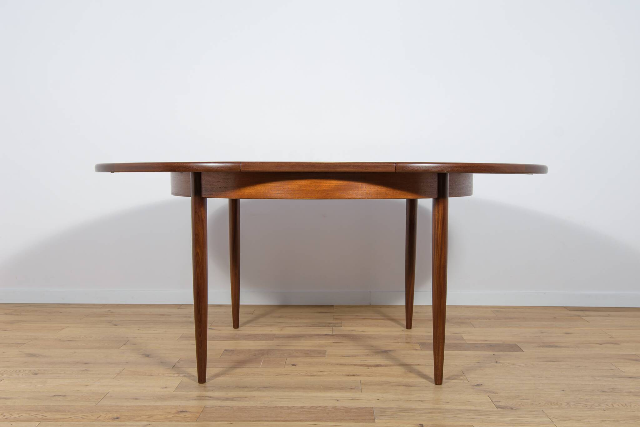 Mid-century teak round fresco dining table from g-plan, 1960s