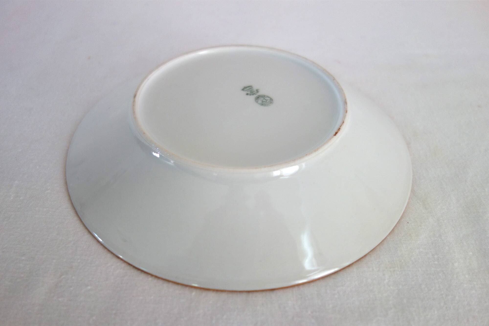 Tasse à thé avec soucoupe en porcelaine de Limoges années 30