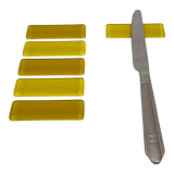 Knife holder, tableware, covered rest