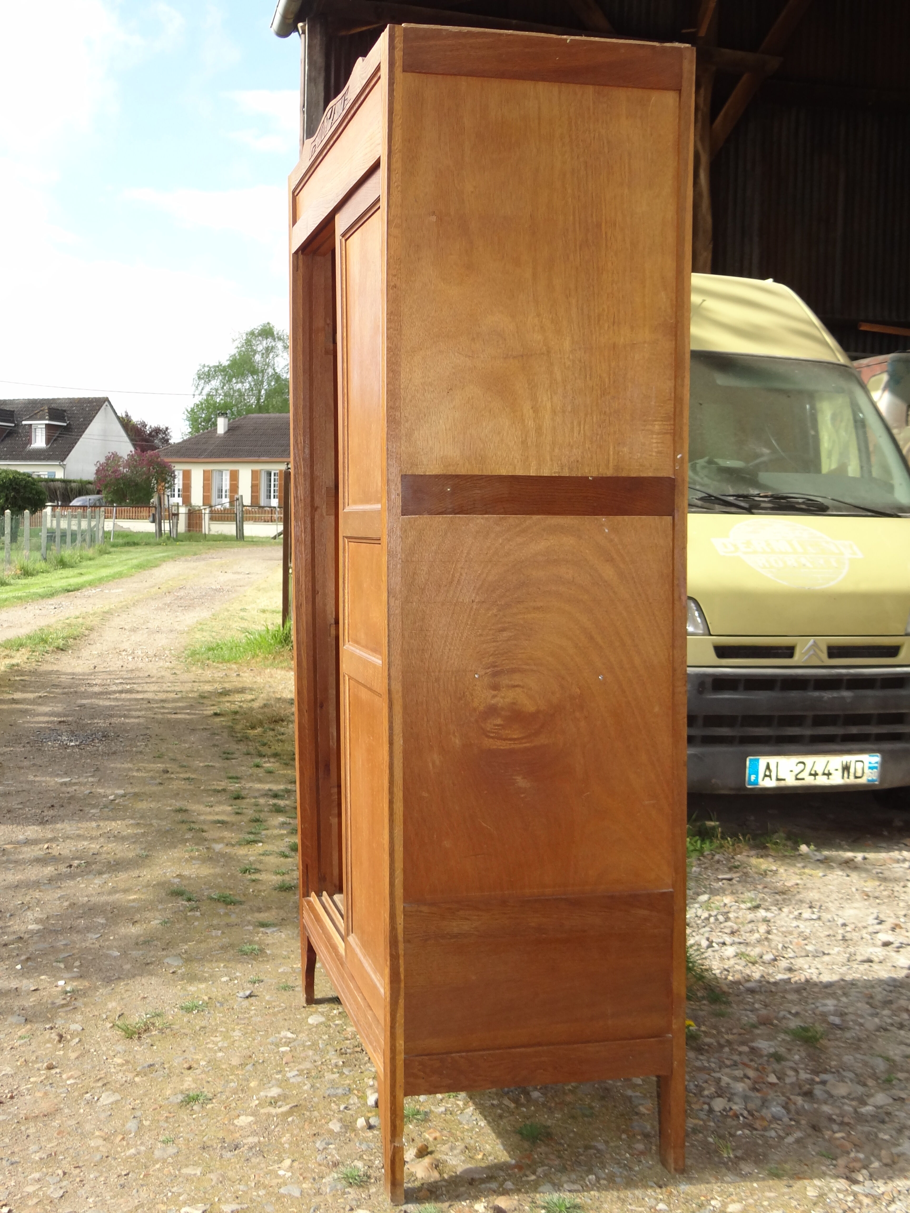 Armoire parisienne porte coulissantes