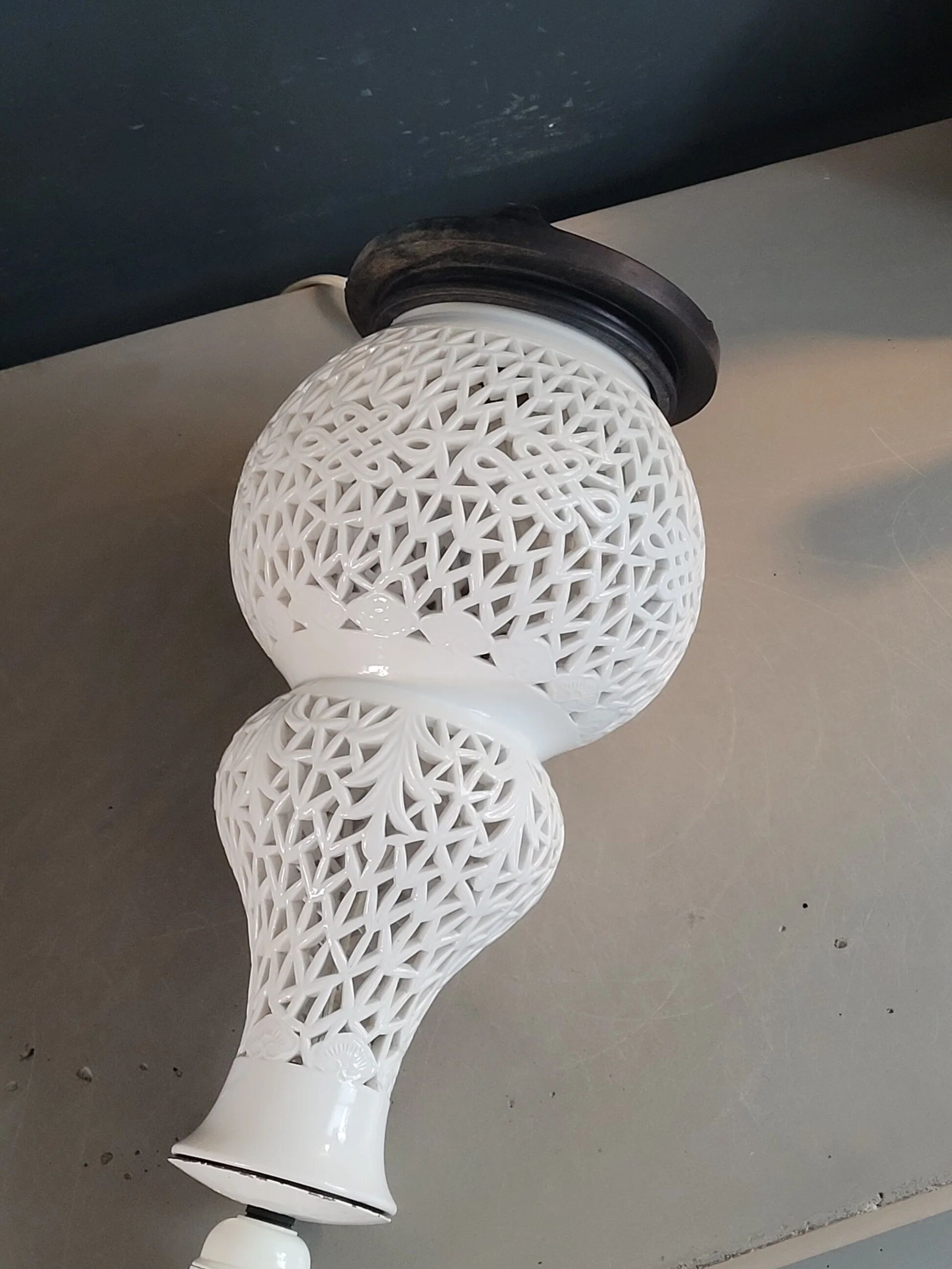 Lampshade in perforated ceramic