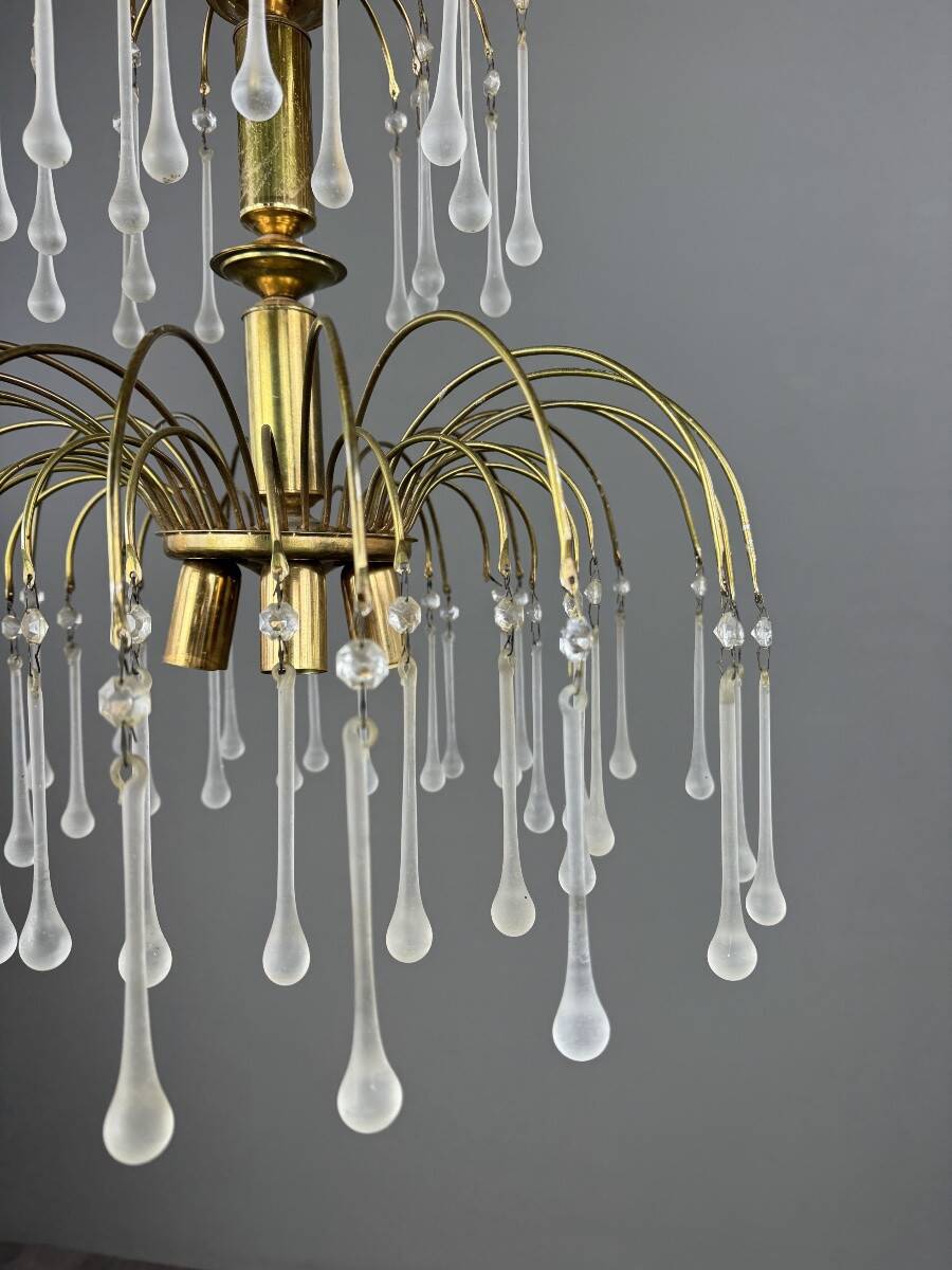 Lustre en laiton doré et pampilles de verre, XXe siècle