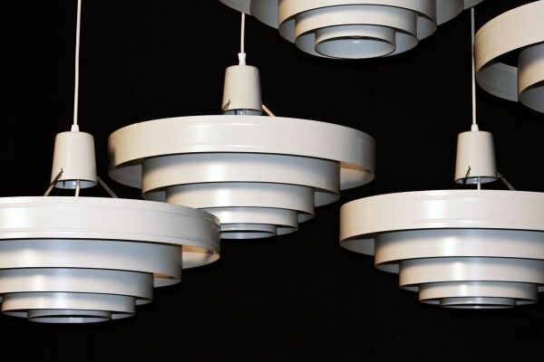 Saturn pendant light in satin white lacquered metal