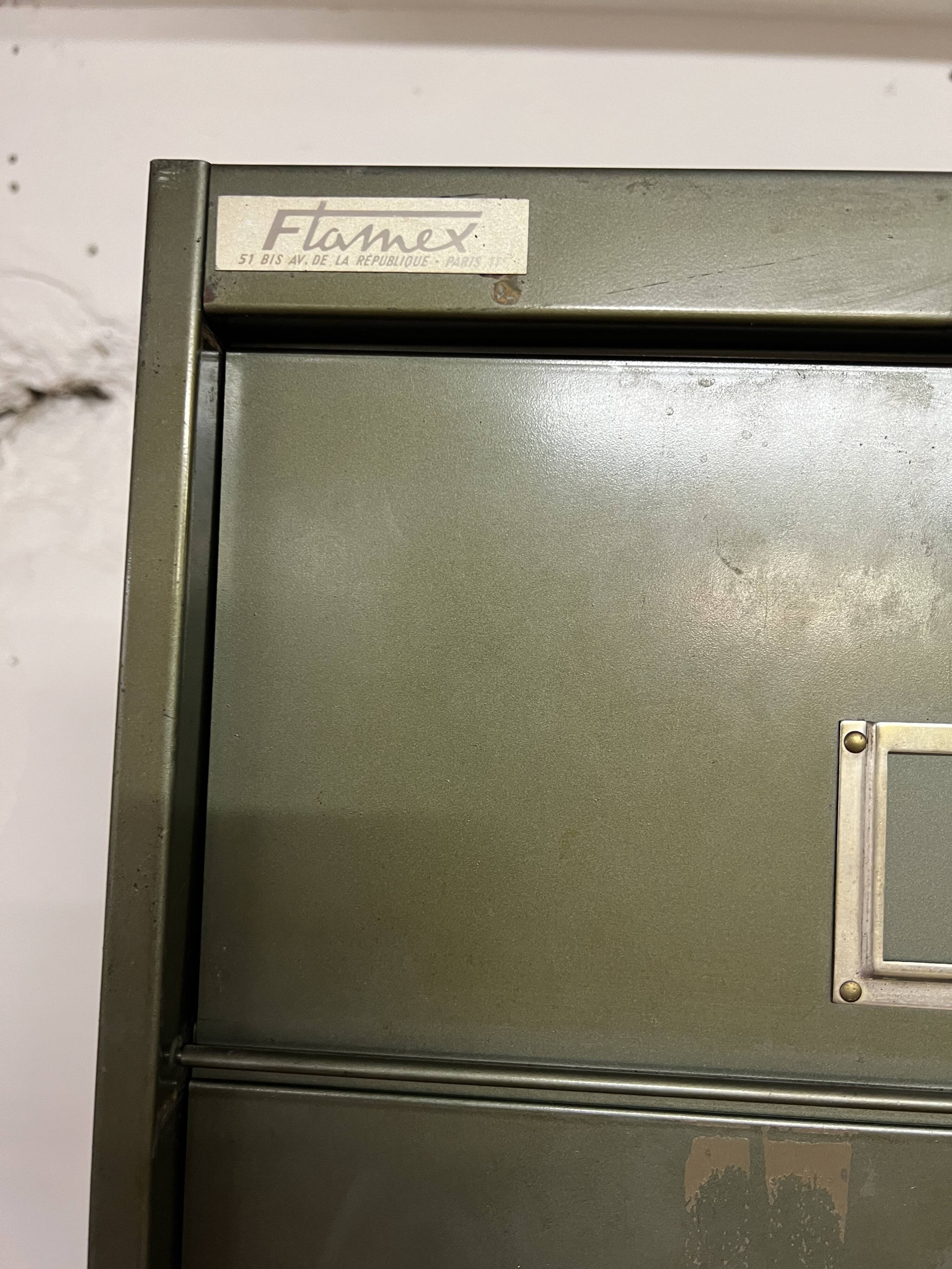 Flap furniture, 10 lockers from the 1950s