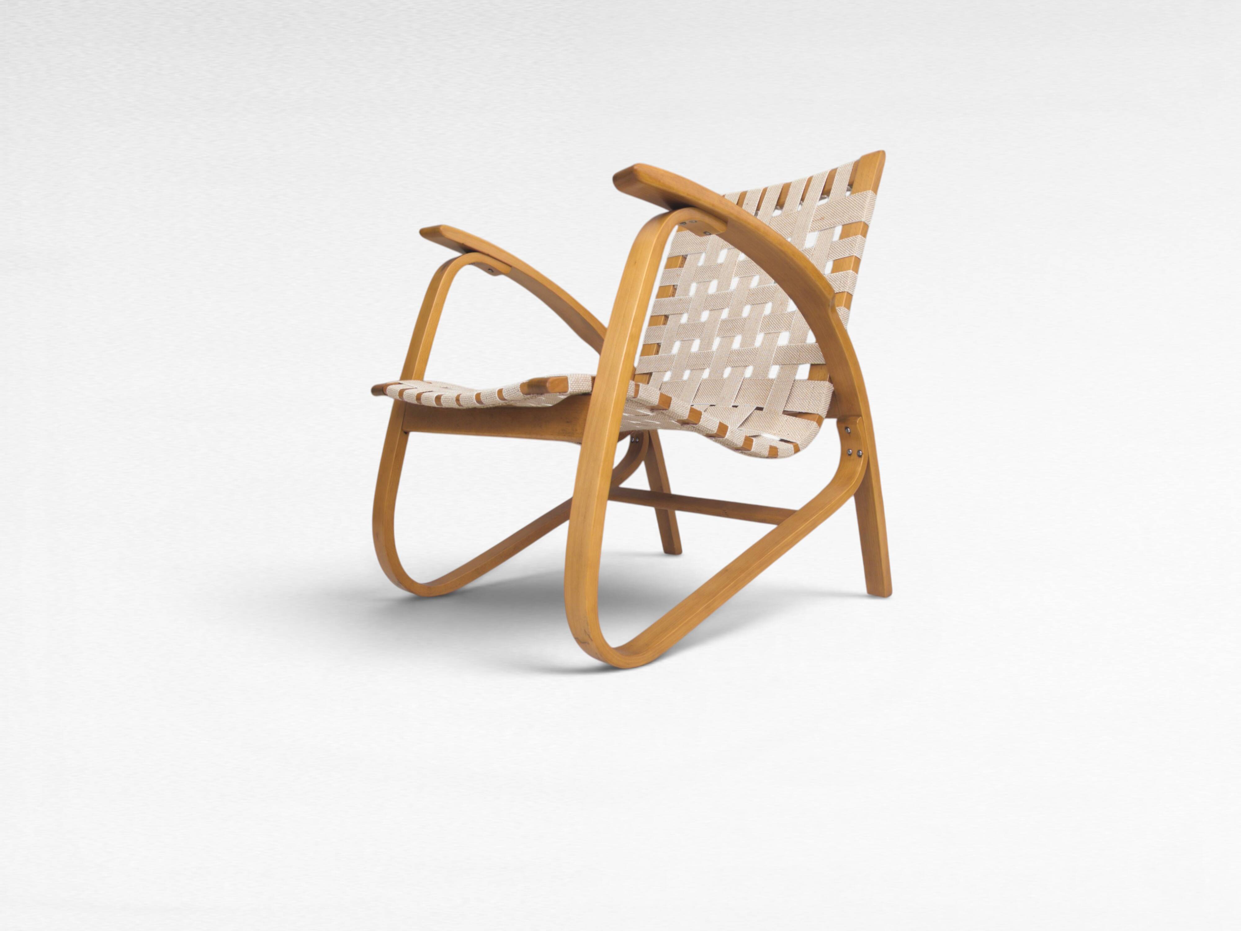 Chaise longue sculpturale en bois cintré par Jan Vaněk pour UP Zavody, années 1930.