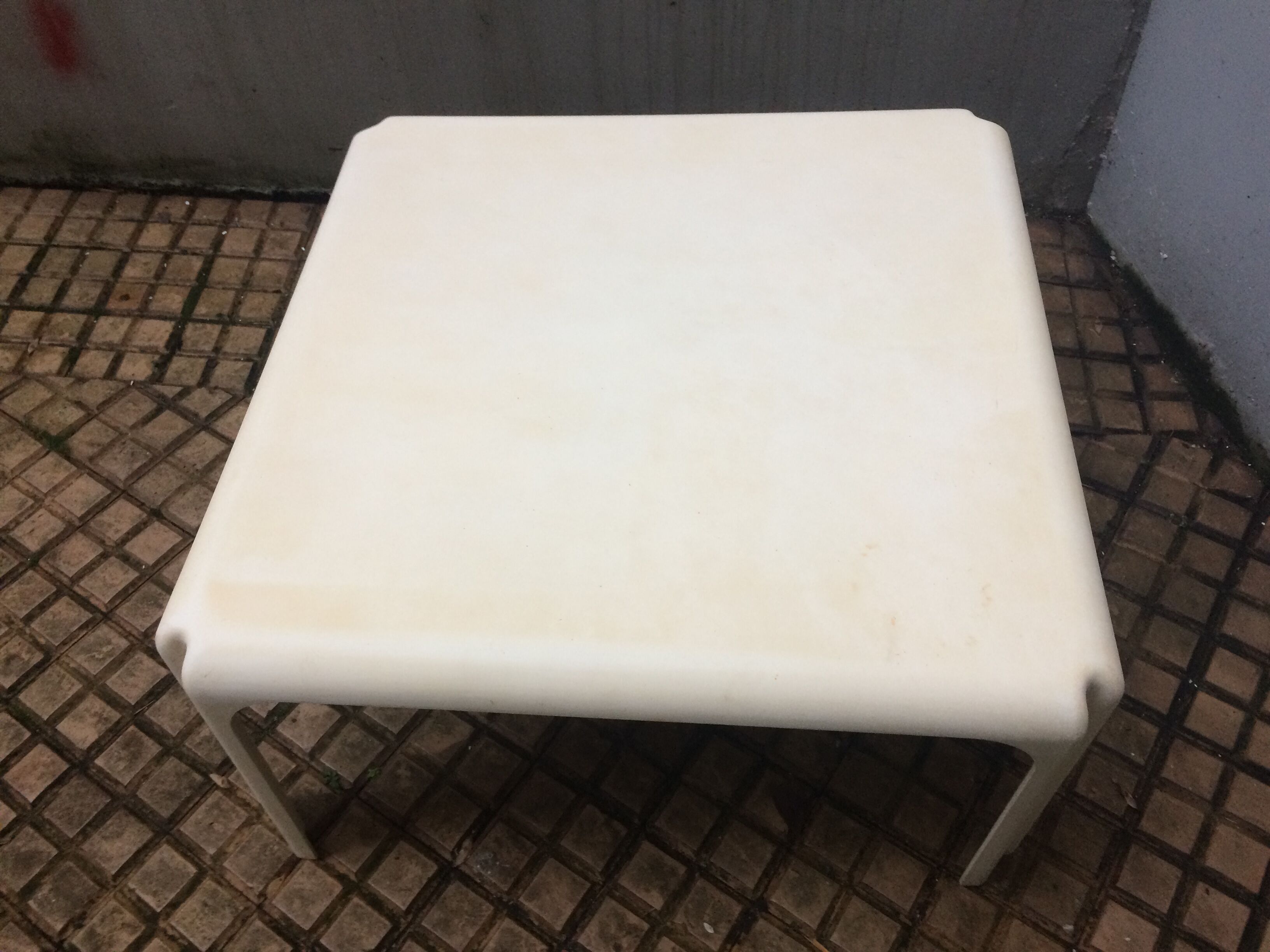 Table arcadia by  Magistretti Vico for Artemide 1980