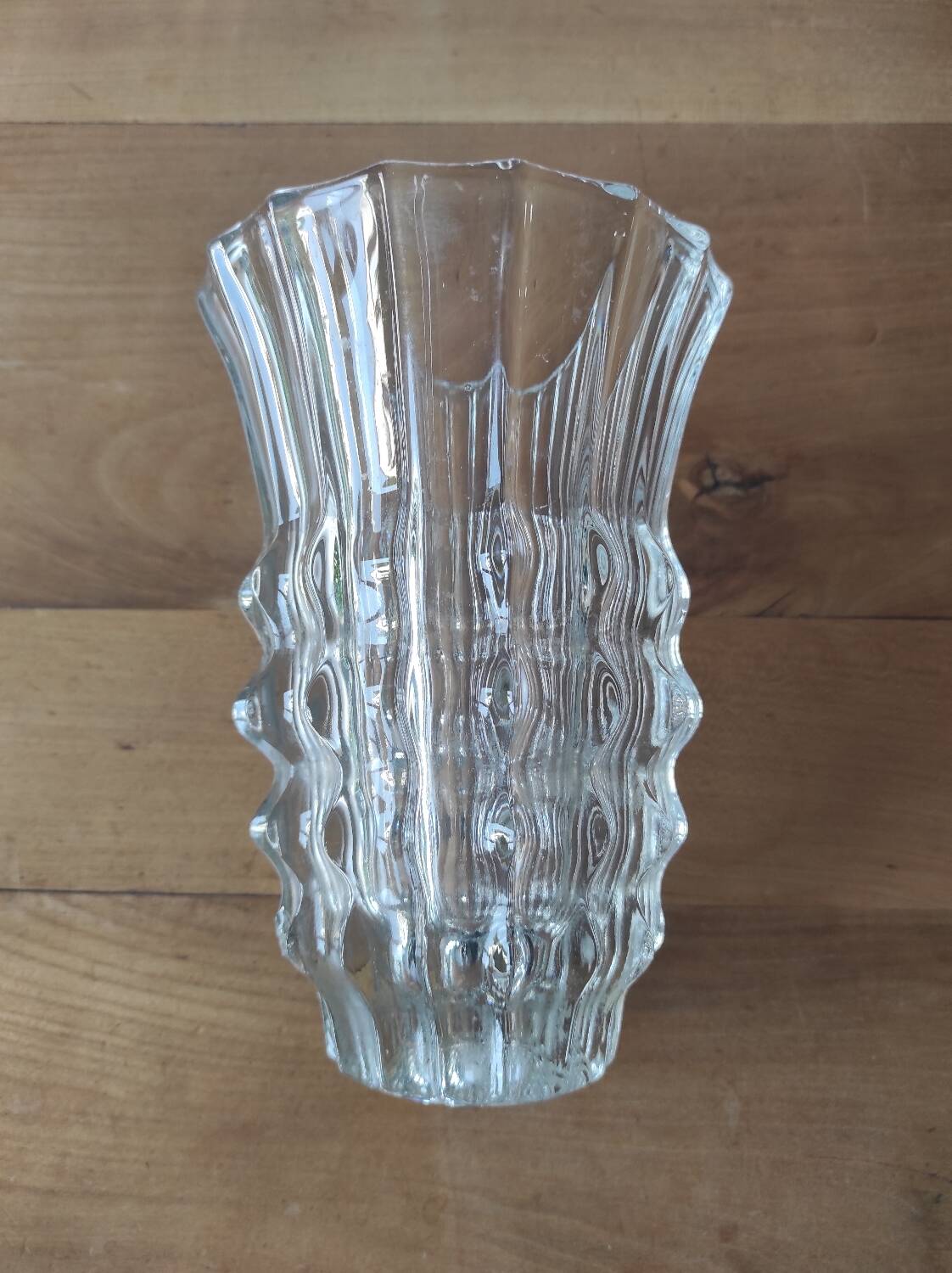 Molded glass vase "thorns"