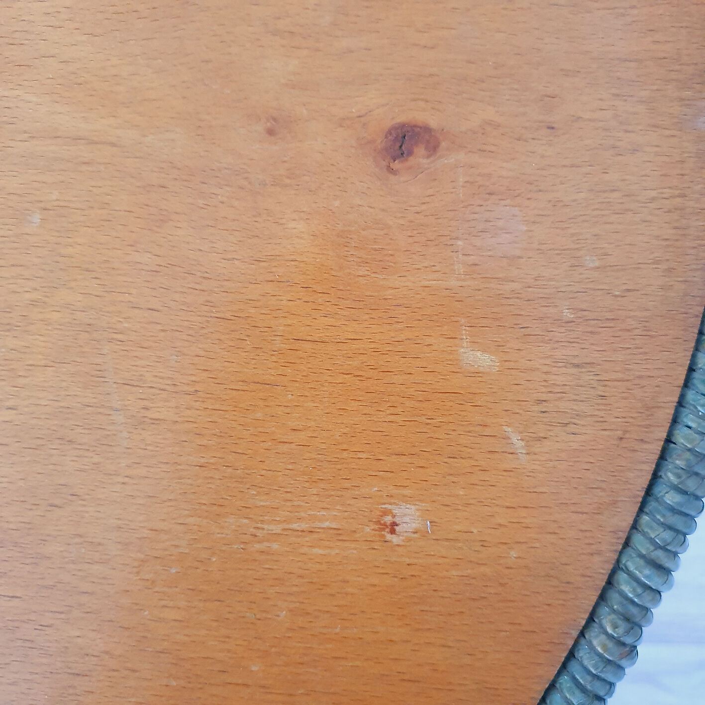 Pair of armchairs and vintage coffee table straw, wood and metal