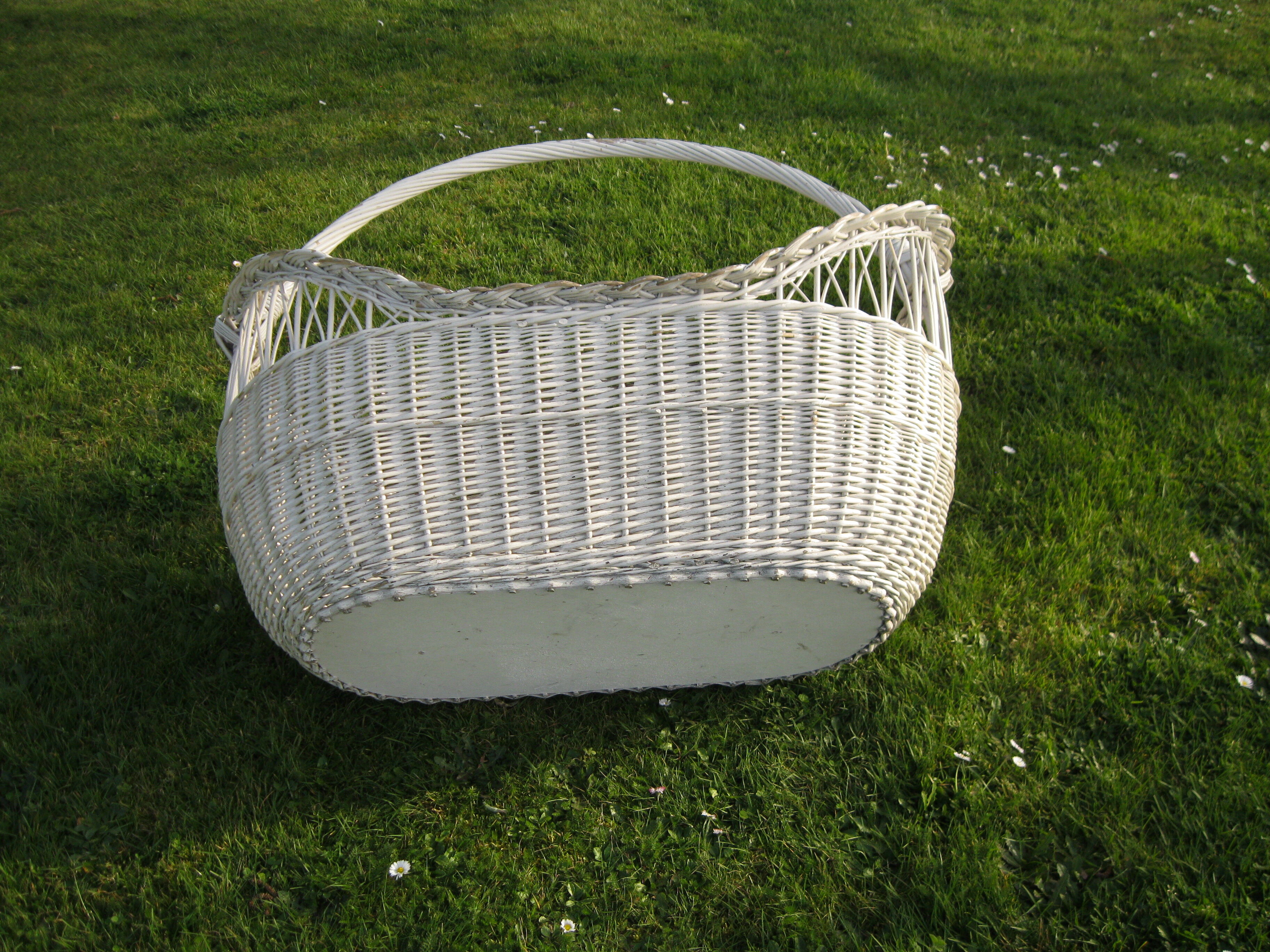 Panier berceau blanc en osier