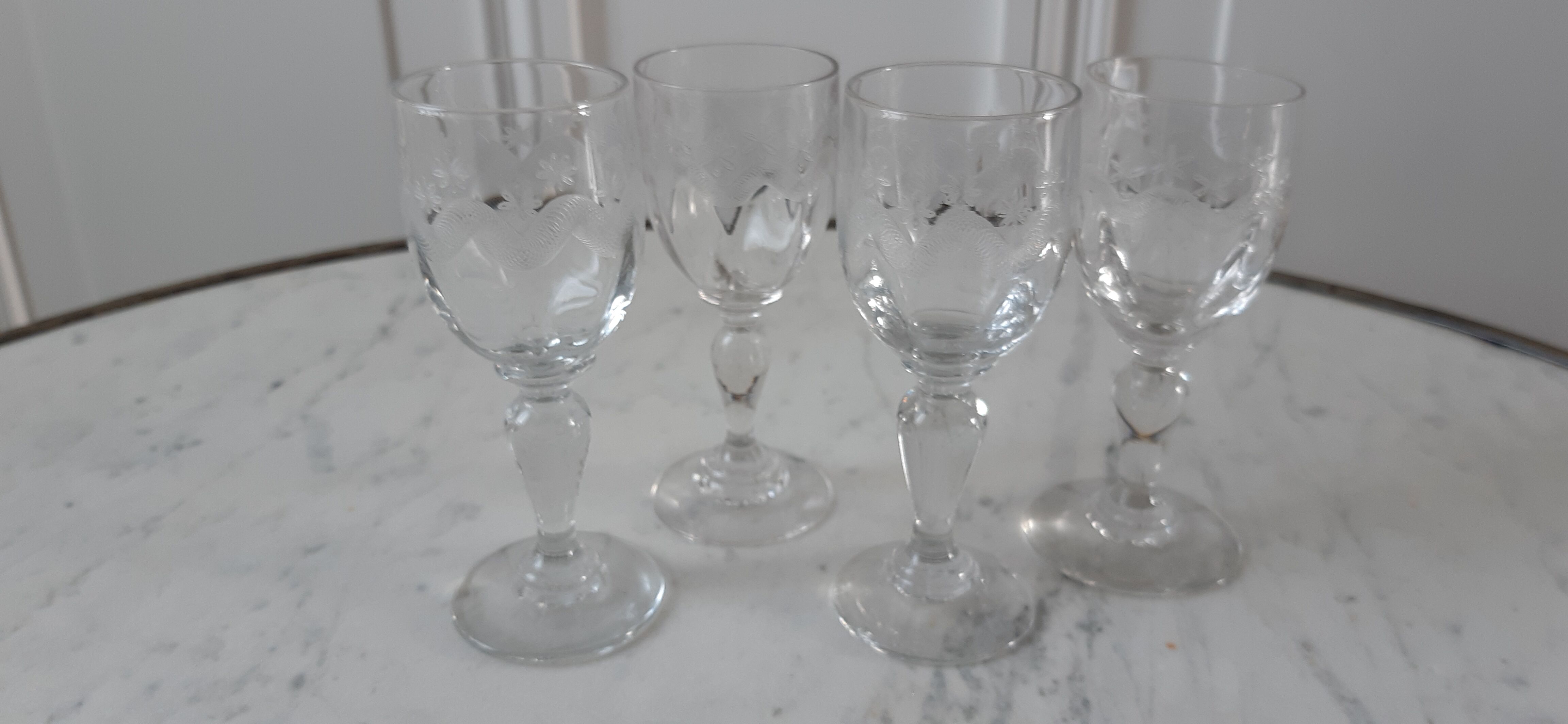 Set of 4 small shot glasses molded glass early twentieth century