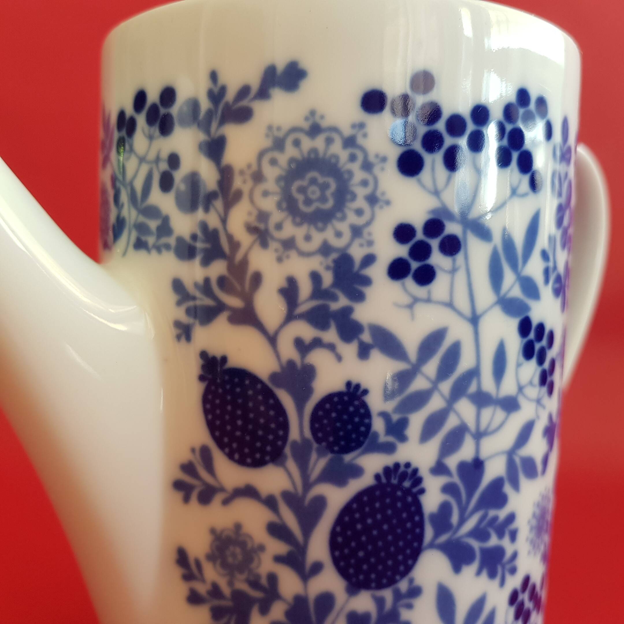 Melitta porcelain teapot white blue decoration