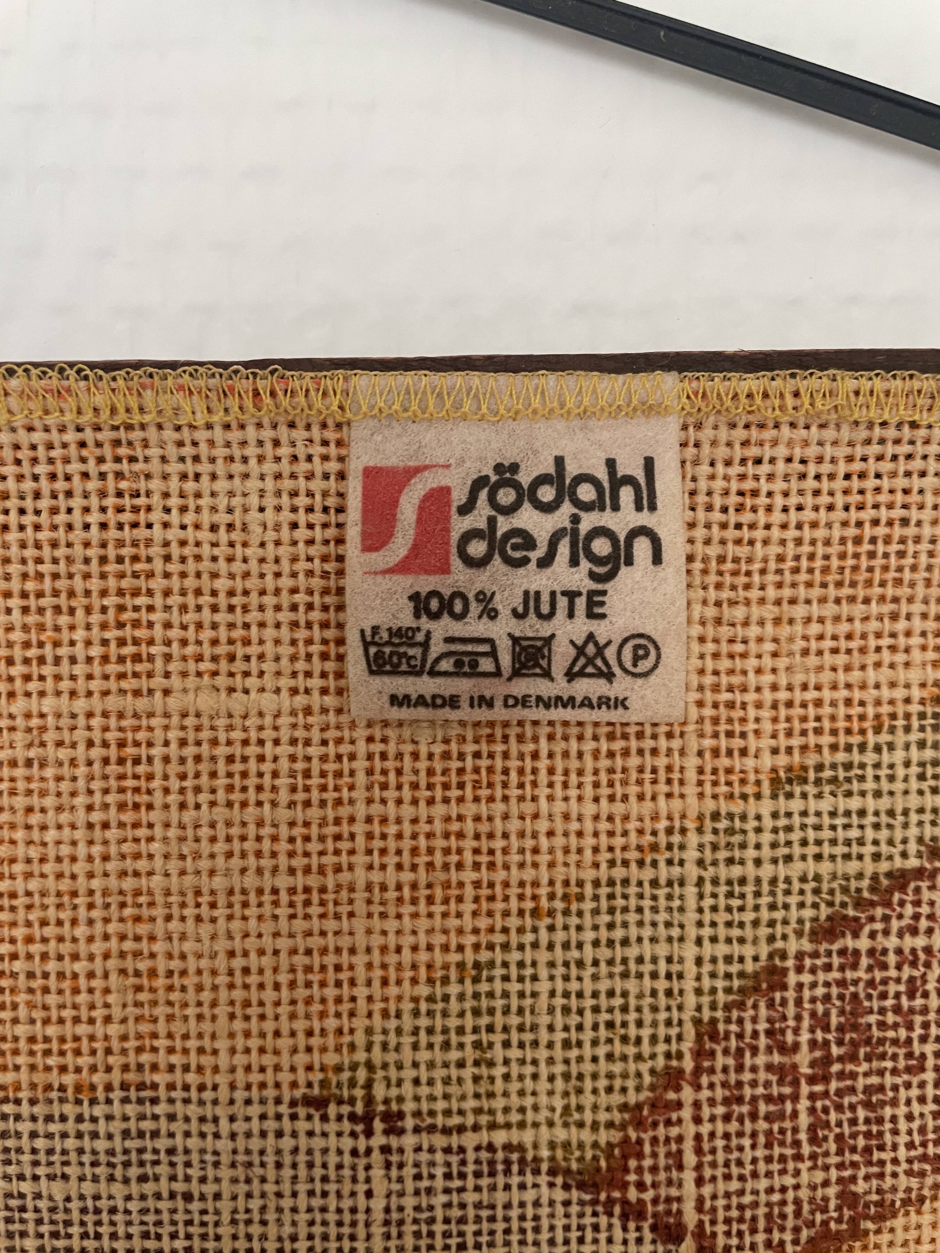 Screen printing on Danish woven jute