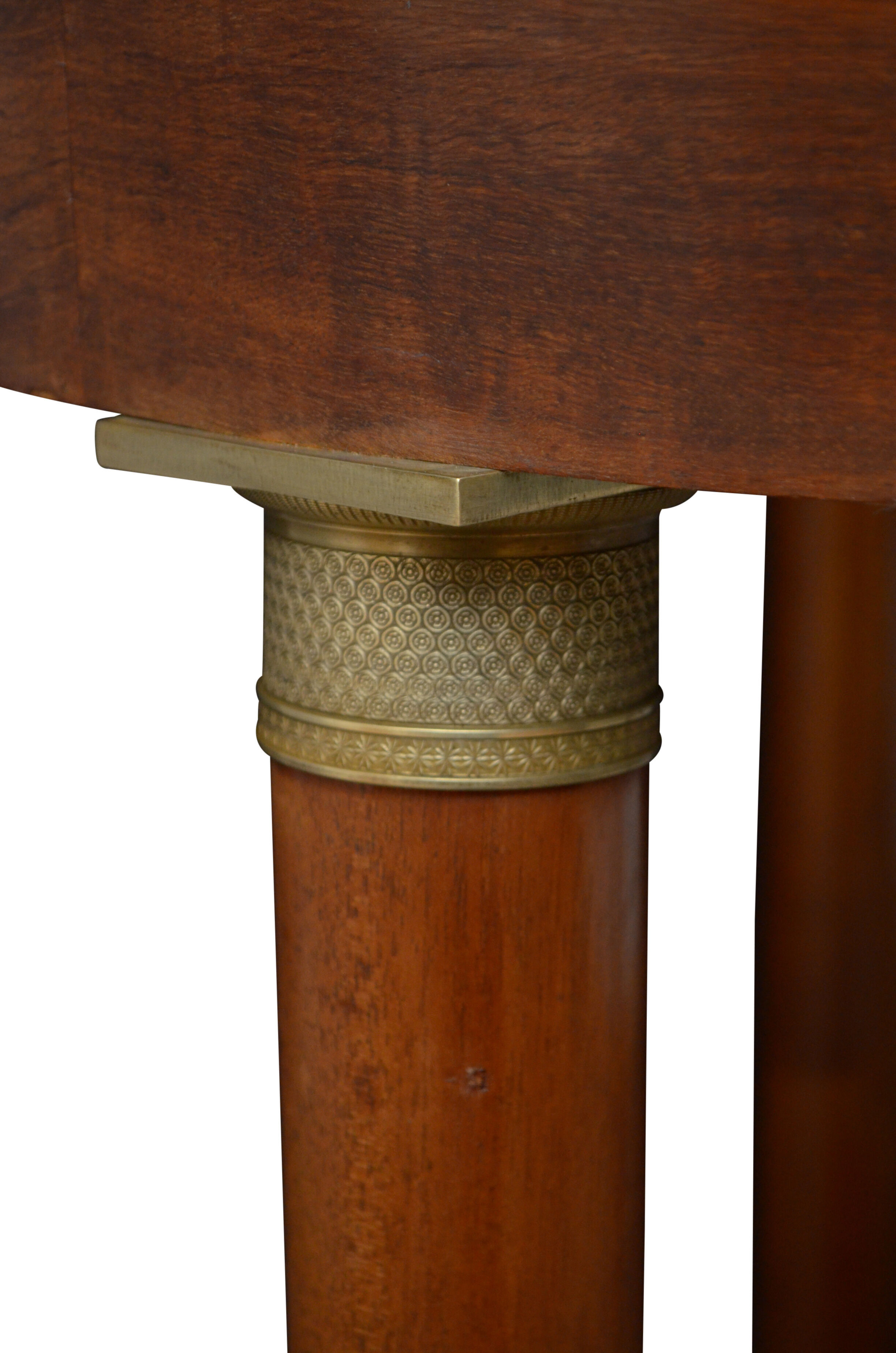 French mahogany gueridon table