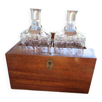 Coffret en bois de 2 carafes à cognac