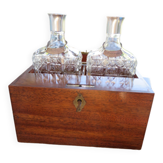 Wooden box of 2 cognac decanters